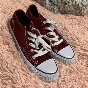 Maroon air walks